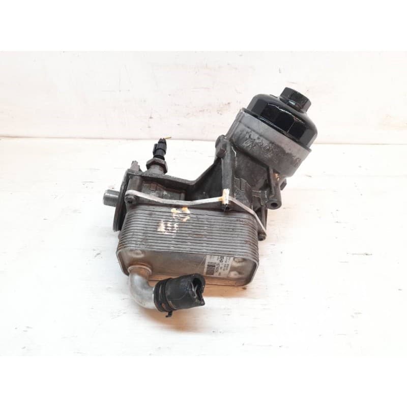 Recambio de enfriador aceite motor para opel astra j lim. 4türig business referencia OEM IAM 897385813 5989070291 - Negro