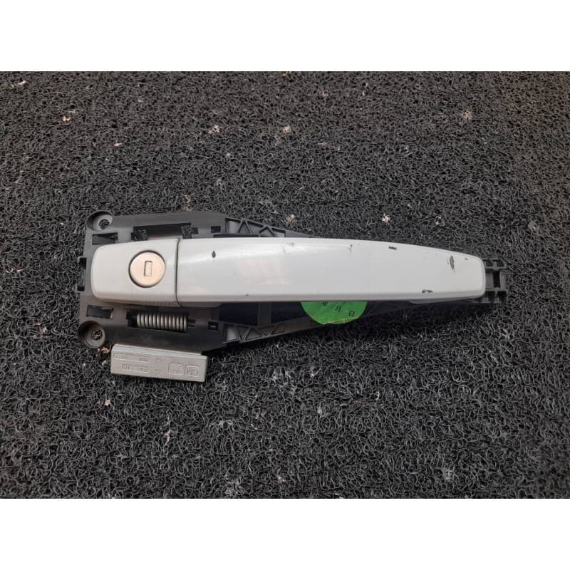 Recambio de maneta exterior delantera izquierda para chevrolet orlando lt+ referencia OEM IAM - Blanco
