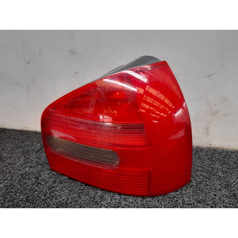 Recambio de piloto trasero derecho para audi s3 (8l) 1.8 t (154kw) referencia OEM IAM - Negro