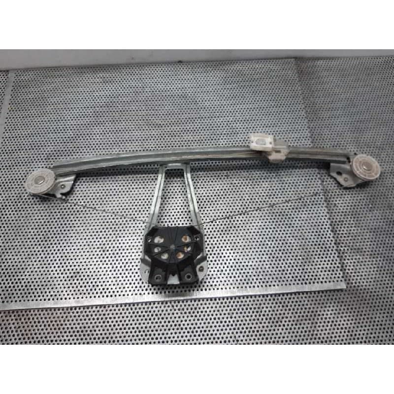 Recambio de elevalunas trasero izquierdo para mercedes-benz clase c (w202) familiar 180 t (202.078) referencia OEM IAM - Gris