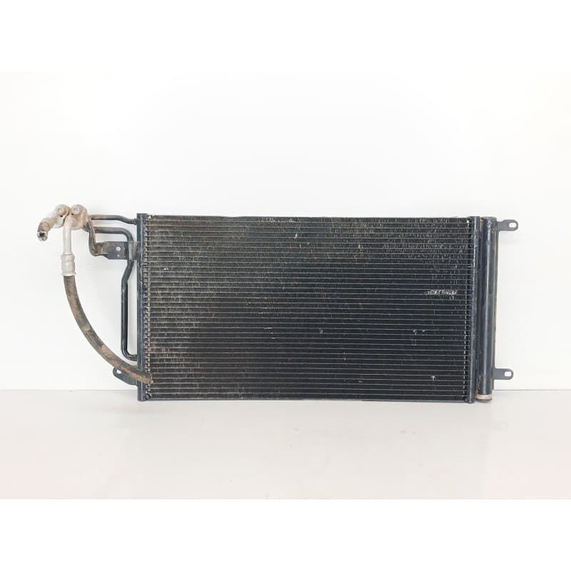 Recambio de condensador / radiador aire acondicionado para audi a1 (8xk) adrenalin referencia OEM IAM 6R0820411AC - Blanco