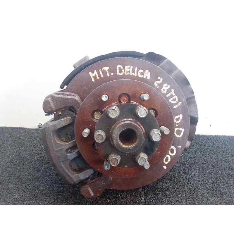 Recambio de mangueta delantera derecha para mitsubishi delica referencia OEM IAM