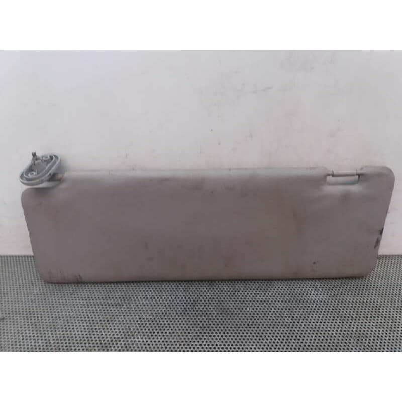 Recambio de parasol izquierdo para nissan atleon 120 referencia OEM IAM - Blanco