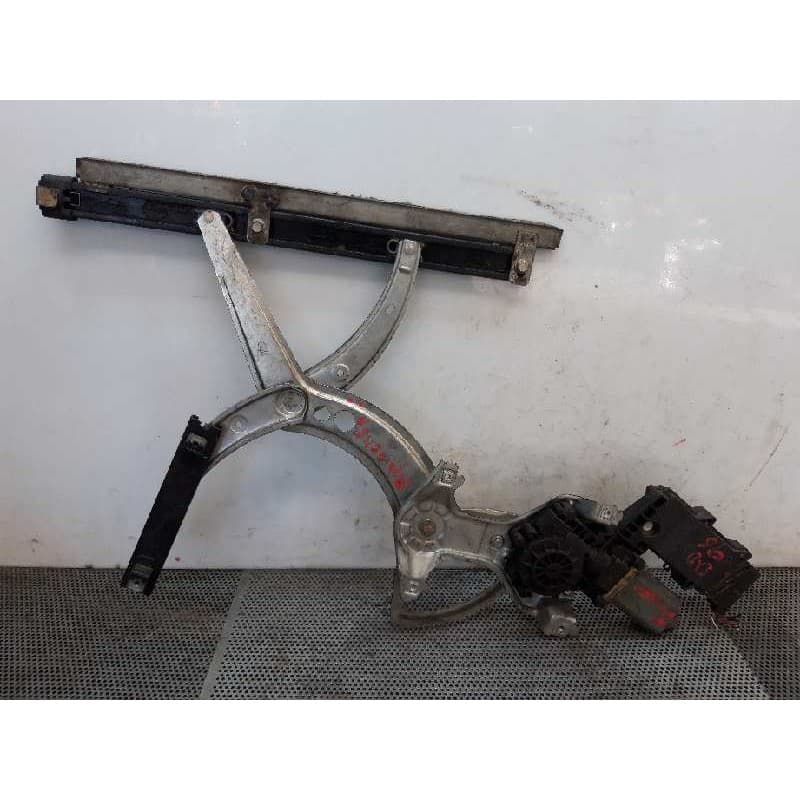 Recambio de elevalunas delantero derecho para volkswagen passat berlina (312) referencia OEM IAM 116680