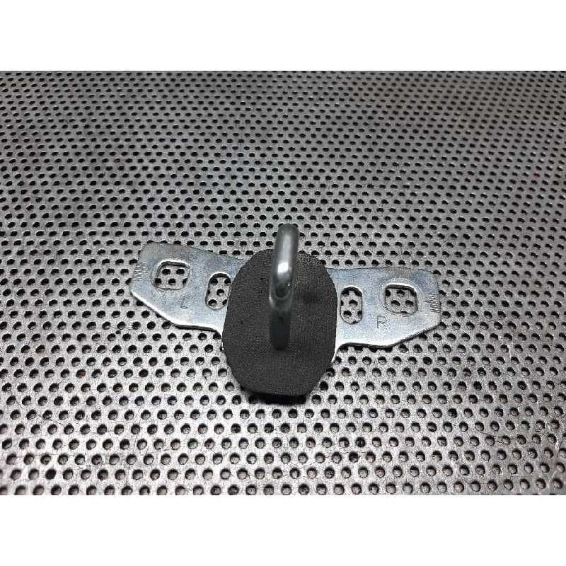 Recambio de resbalon para mercedes-benz clase gla (w156) gla 180 (156.942) referencia OEM IAM A2467400032 - Blanco