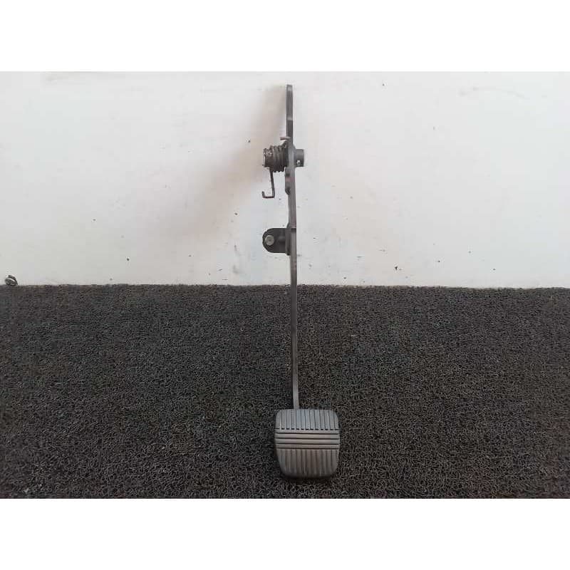 Recambio de pedal embrague para nissan nt400 cabstar (01/20214) cabstar 35.xx cabina simple cabina individual referencia OEM IAM - Blanco
