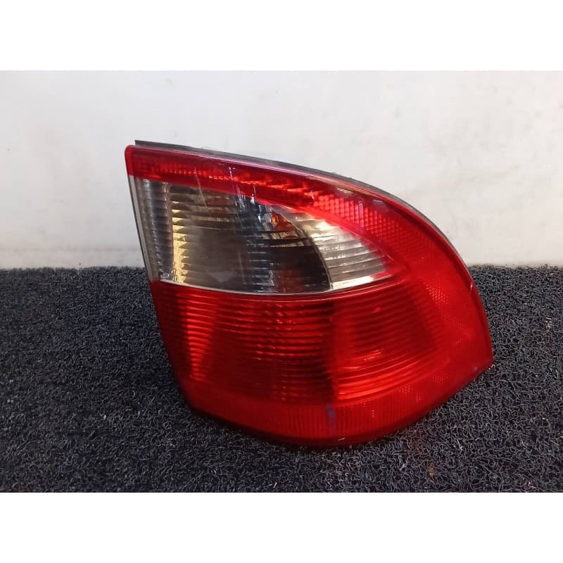 Recambio de piloto trasero derecho para saab 9-5 familiar 2.2 tid vector referencia OEM IAM - Azul