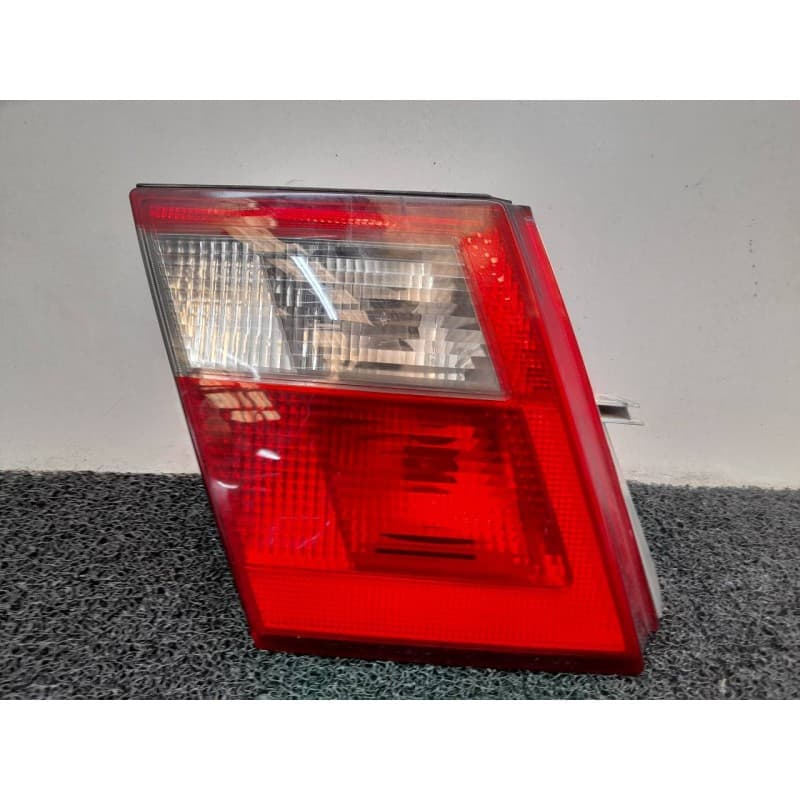 Recambio de piloto trasero izquierdo interior para saab 9-5 berlina 2.2 tid linear referencia OEM IAM