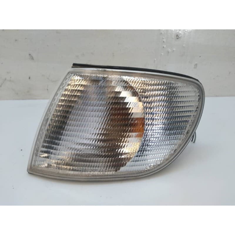 Recambio de piloto delantero izquierdo para audi a6 berlina (c4) 2.5 tdi referencia OEM IAM