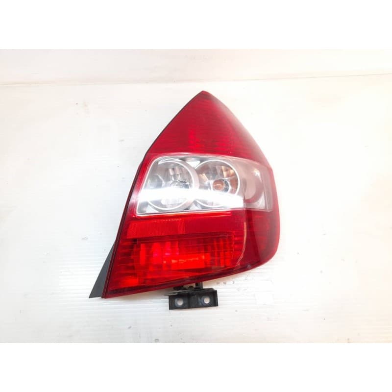 Recambio de piloto trasero derecho para honda jazz (gd1/5) 1.4 ls referencia OEM IAM - Gris