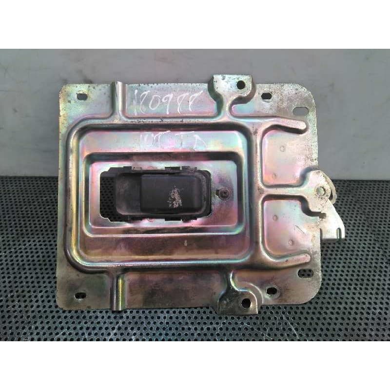 Recambio de maneta interior porton para ford fiesta courier furg. referencia OEM IAM - Blanco