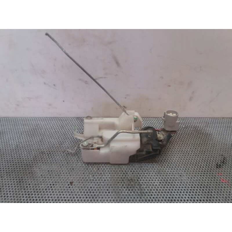 Recambio de cerradura puerta delantera derecha para toyota celica (t20) 1.8 16v cat referencia OEM IAM - Blanco