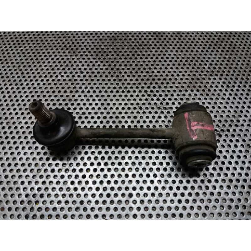 Recambio de bieleta estabilizadora trasera derecha para toyota lexus is 200 (gxe10) sport referencia OEM IAM - Blanco