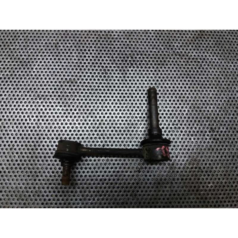 Recambio de bieleta estabilizadora delantera derecha para toyota lexus is 200 (gxe10) sport referencia OEM IAM - Blanco