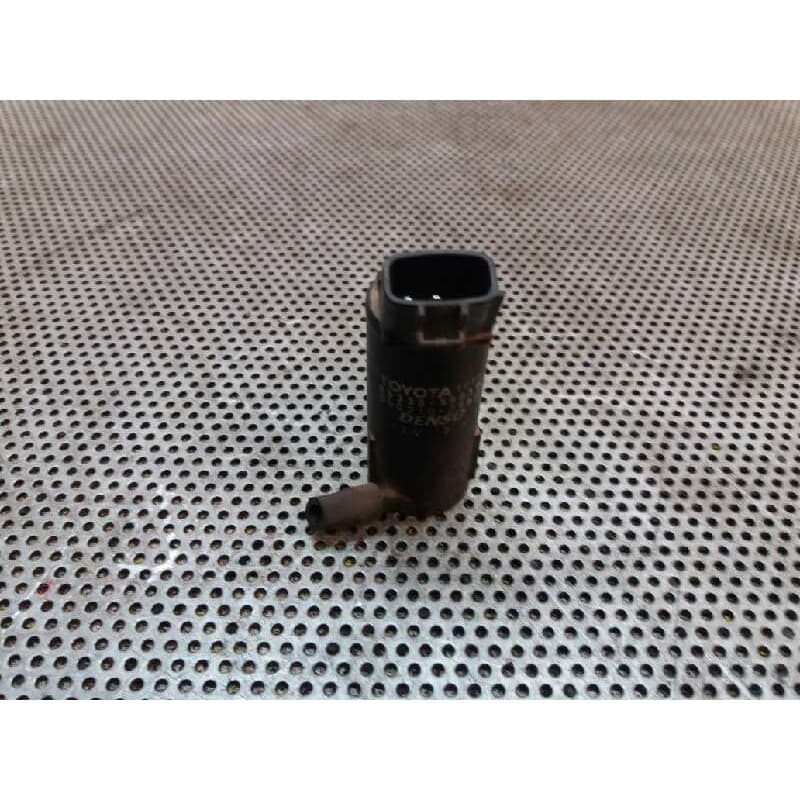 Recambio de bomba limpia para toyota lexus is 200 (gxe10) sport referencia OEM IAM 8533050030 602103960 - Blanco