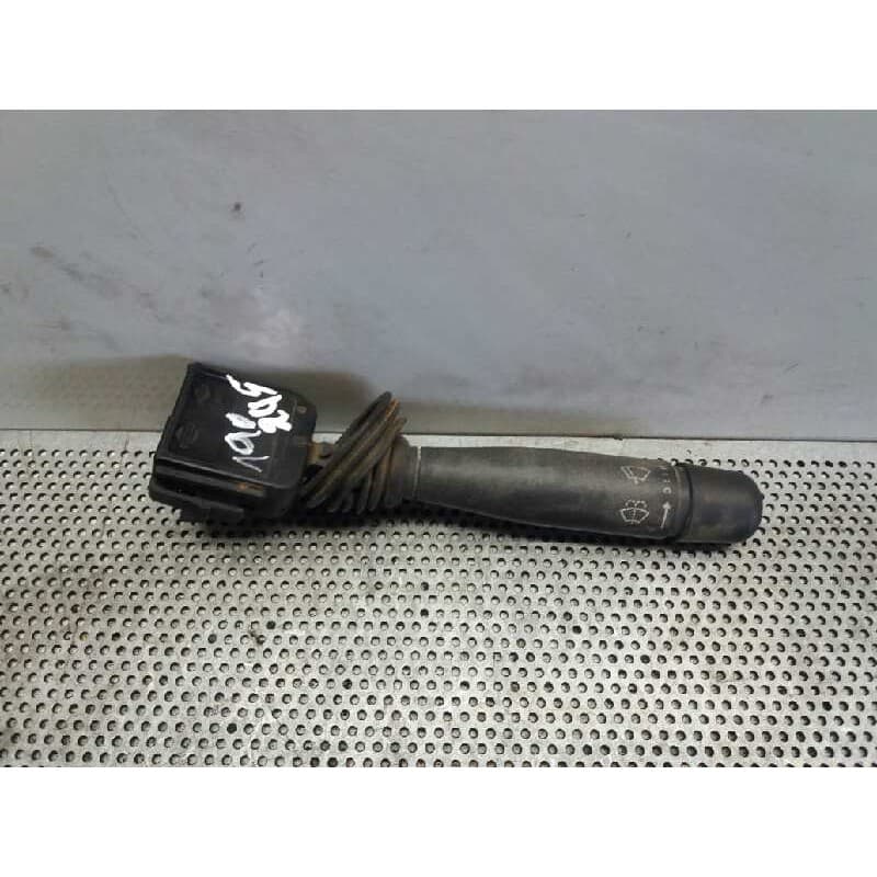Recambio de mando limpia para nissan serie l 35.08 referencia OEM IAM - Blanco