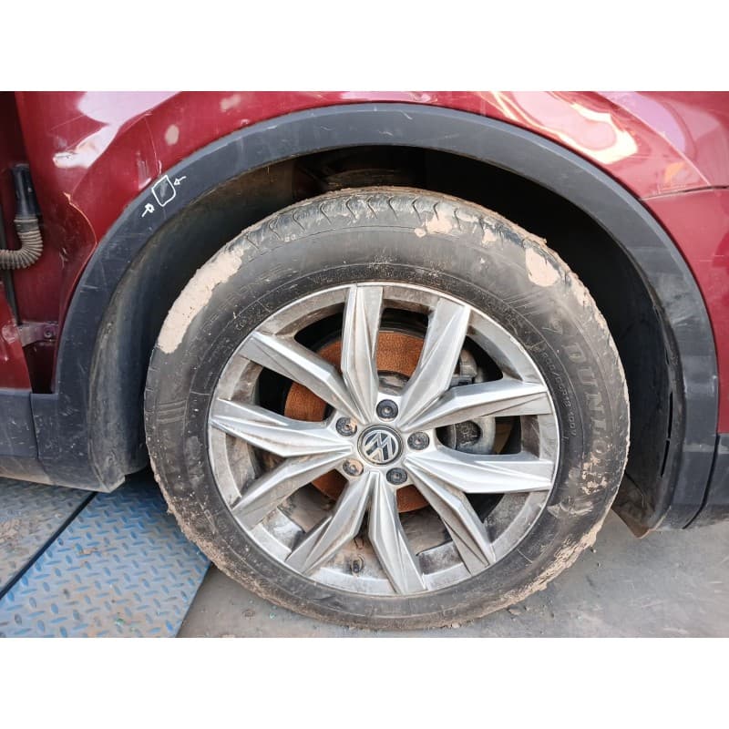 Recambio de aletin delantero derecho para volkswagen tiguan (ad1, ax1) 2.0 tdi referencia OEM IAM - Rojo