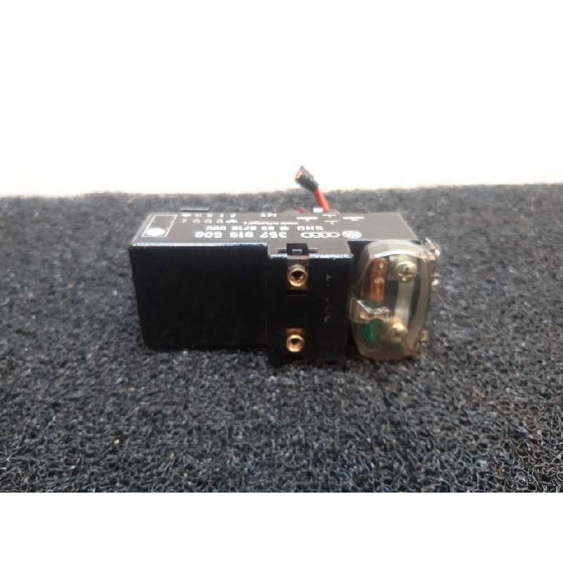 Recambio de centralita de electros para seat alhambra (7v8) se referencia OEM IAM 357919506 898718000