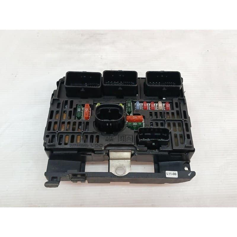 Recambio de caja reles / fusibles para citroën c4 coupé (la_) 1.4 16v referencia OEM IAM - Negro