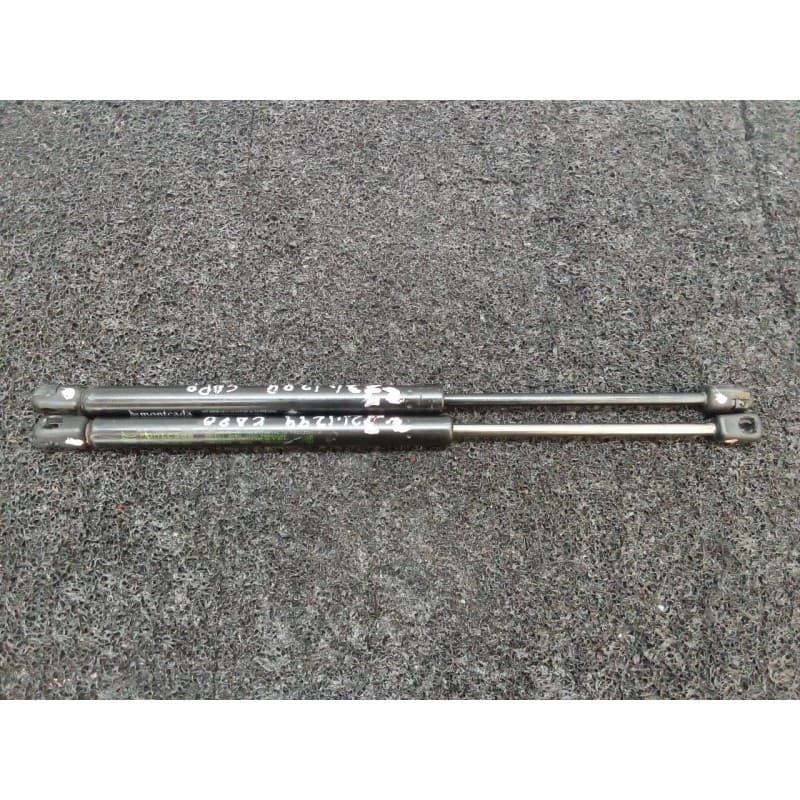 Recambio de amortiguadores capo para lancia lybra station wagon 1.9 jtd lx referencia OEM IAM