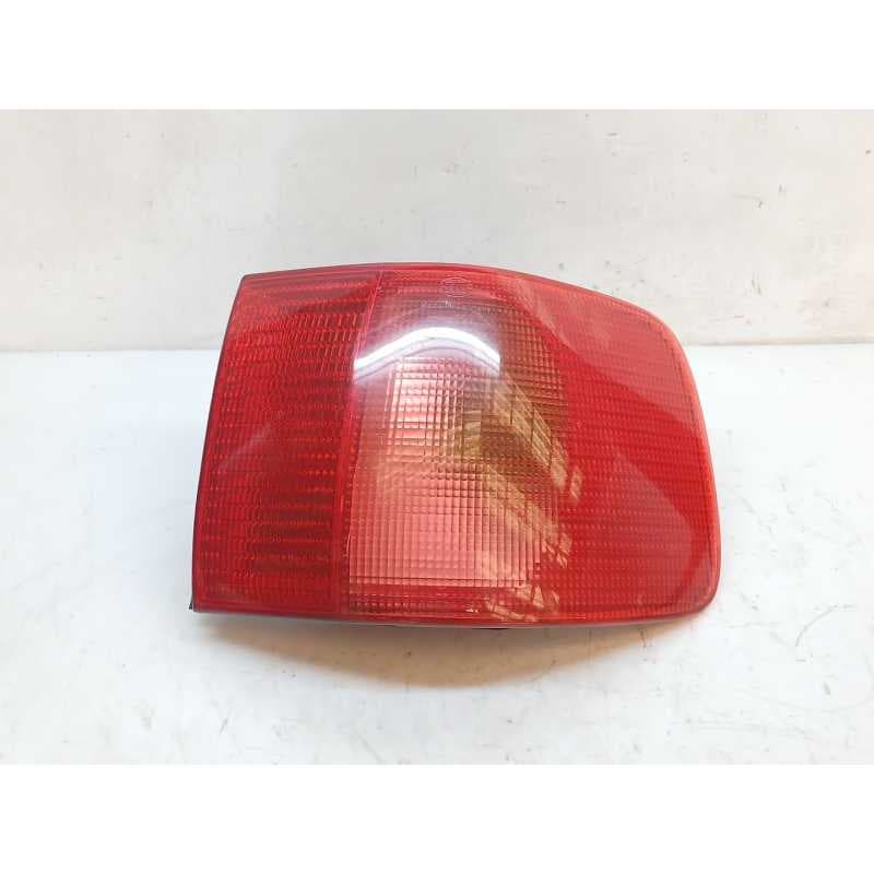 Recambio de piloto trasero derecho para audi a6 c4 (4a2) 2.3 referencia OEM IAM 138008 - Verde