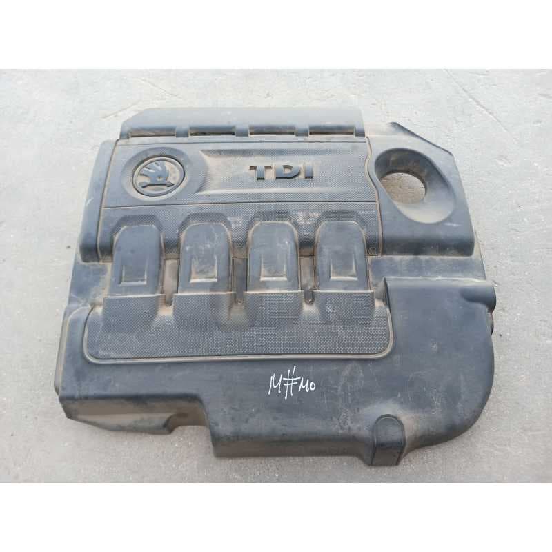 Recambio de tapa superior motor para skoda octavia iii (5e3, nl3, nr3) 2.0 tdi referencia OEM IAM - Blanco