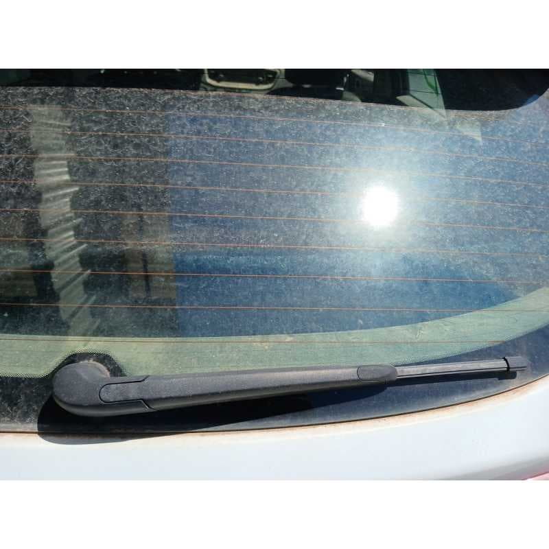 Recambio de brazo limpia trasero para kia ceed (cd) 1.6 crdi 115 referencia OEM IAM - Blanco