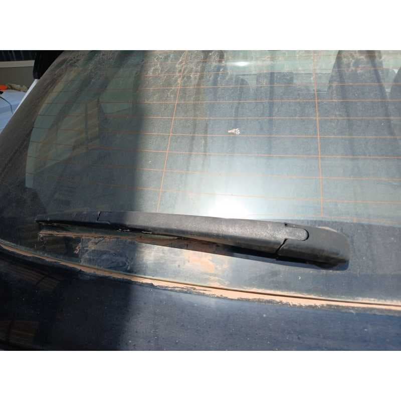 Recambio de brazo limpia trasero para toyota yaris (_p21_, _pa1_, _ph1_) 1.5 hybrid (mxph11) referencia OEM IAM - Blanco