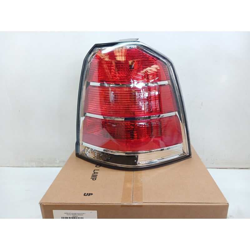 Recambio de piloto trasero derecho para opel zafira b furgoneta/monovolumen (a05) 1.9 cdti van (m75) referencia OEM IAM 16536632