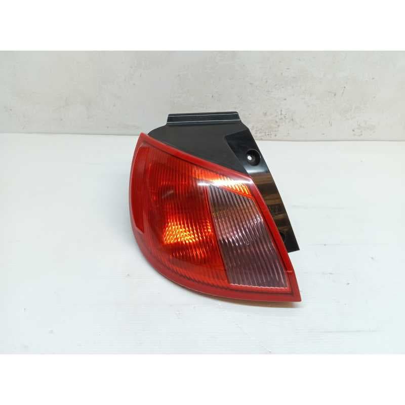 Recambio de piloto trasero izquierdo para mitsubishi colt vi (z3_a, z2_a) 1.3 (z21a) referencia OEM IAM 957365 - Plata