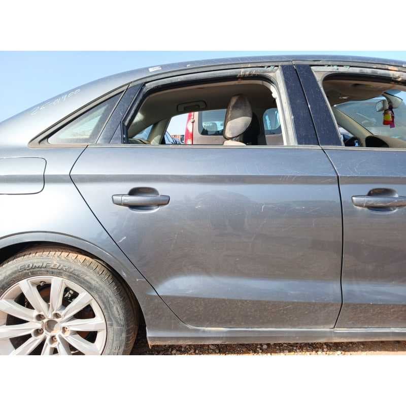 Recambio de puerta trasera derecha para audi a3 limousine (8vs, 8vm) 1.6 tdi referencia OEM IAM - Negro