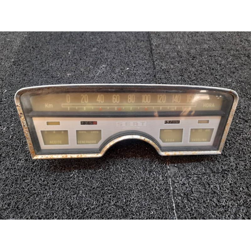 Recambio de cuadro instrumentos para seat 1500 1.5 referencia OEM IAM Q8 - Blanco