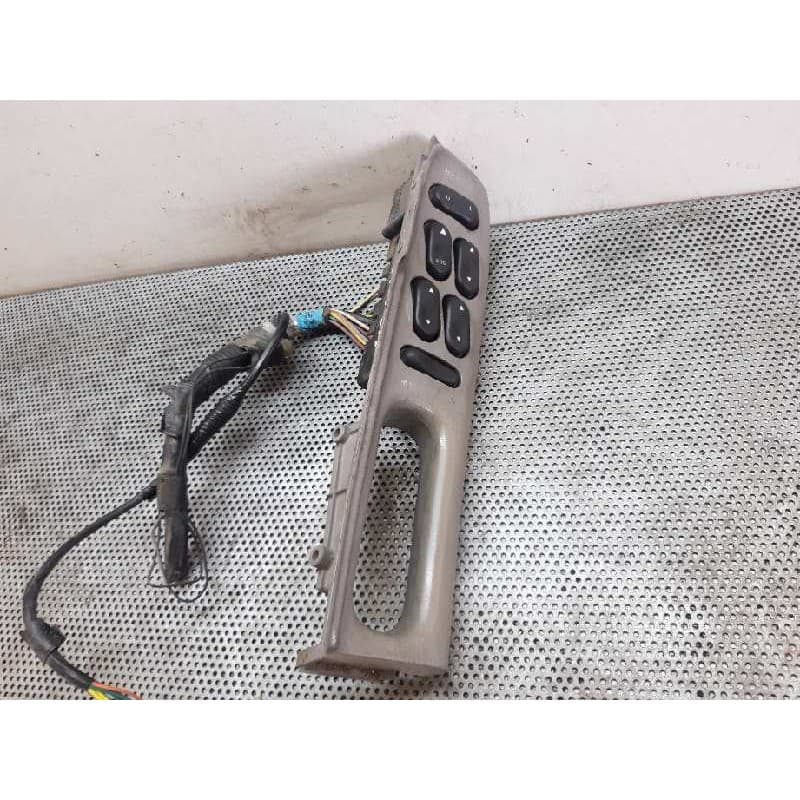 Recambio de mando elevalunas delantero izquierdo para ford explorer 4.0 xlt referencia OEM IAM