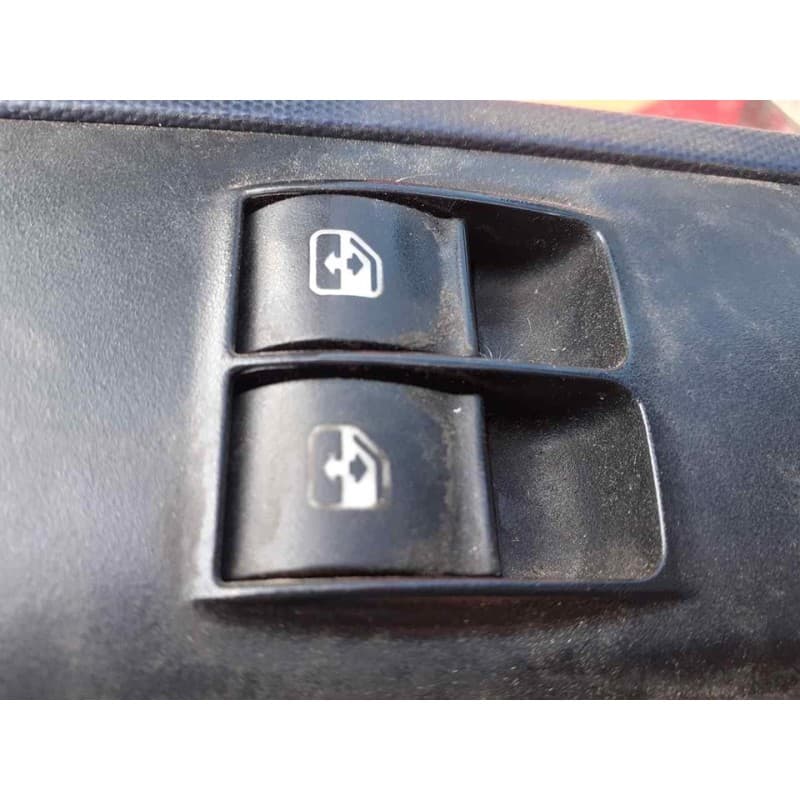Recambio de mando elevalunas delantero izquierdo para iveco daily furgón fg h2 33 s ... v batalla 3520 l referencia OEM IAM - Blanco