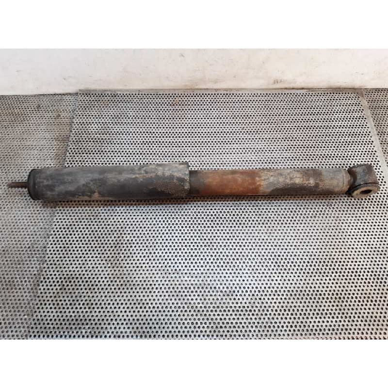 Recambio de amortiguador delantero derecho para nissan trade 3.0 d referencia OEM IAM 96558