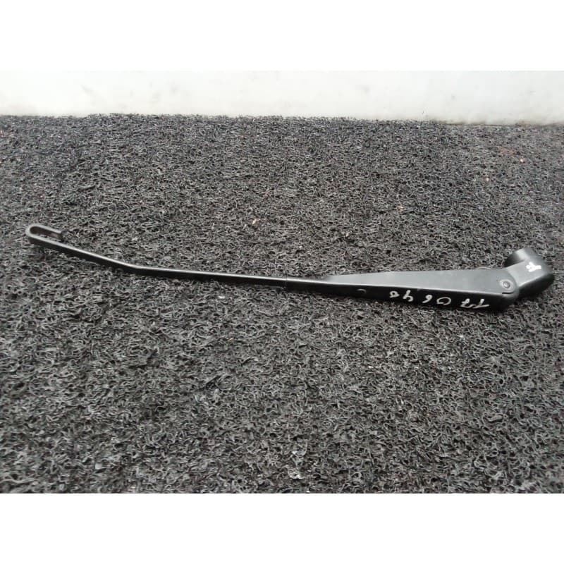 Recambio de brazo limpia trasero para toyota prius (nhw30) advance referencia OEM IAM - Blanco