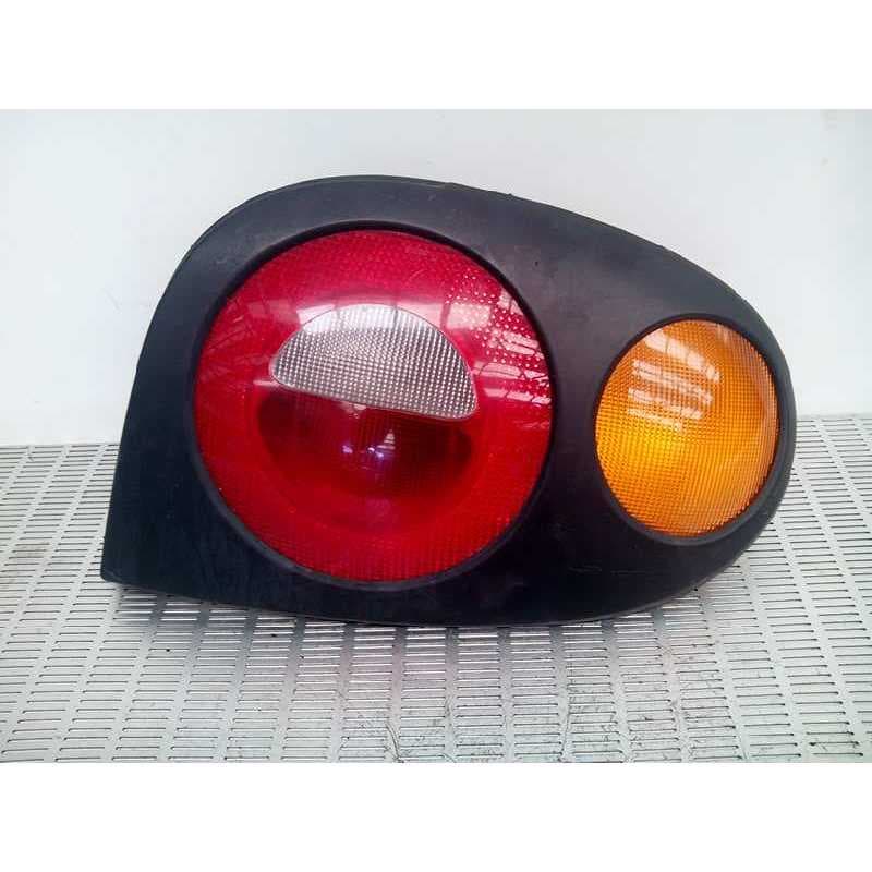 Recambio de piloto trasero derecho para renault megane i cabriolet (ea0) 1.6 referencia OEM IAM 7700830098 - Verde