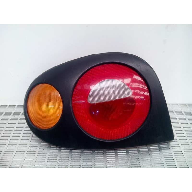 Recambio de piloto trasero izquierdo para renault megane i cabriolet (ea0) 1.6 referencia OEM IAM 7700830057 - Verde