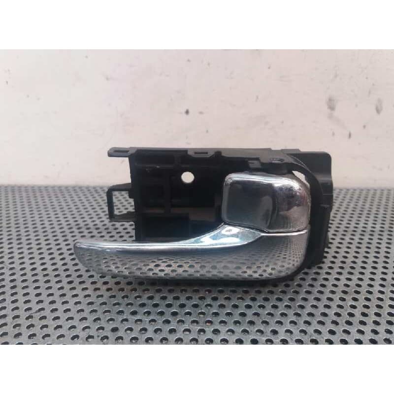Recambio de maneta interior trasera derecha para nissan almera tino (v10m) 2.2 16v turbodiesel cat referencia OEM IAM - Blanco