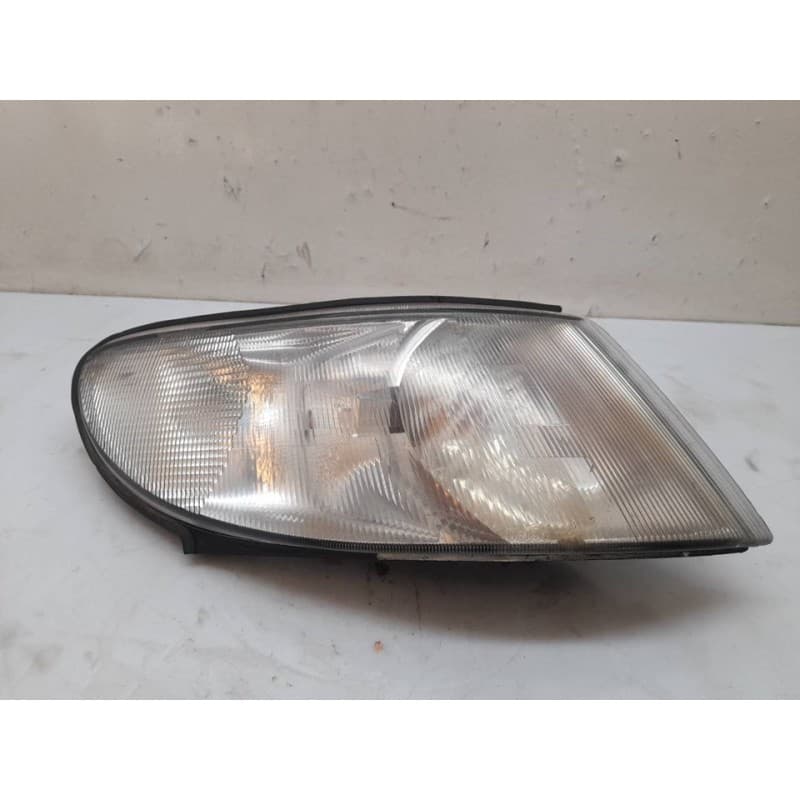 Recambio de piloto delantero derecho para saab 900 coupé 2.0 s turbo sport referencia OEM IAM - Negro