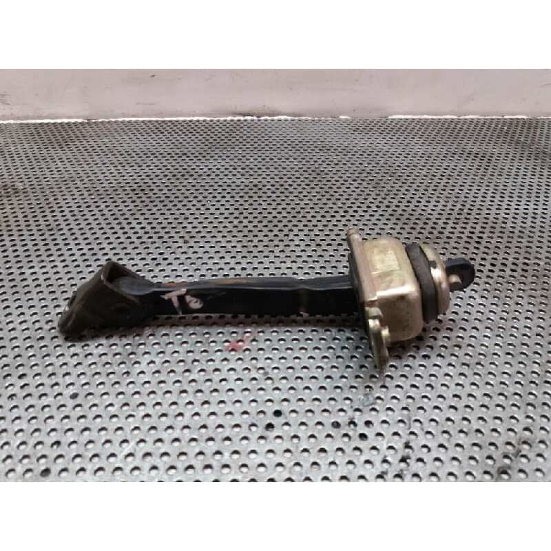 Recambio de retenedor puerta trasera derecha para chevrolet tacuma cdx referencia OEM IAM
