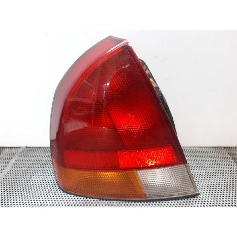 Recambio de piloto trasero izquierdo para mitsubishi carisma berina 5 (da0) 1600 glx referencia OEM IAM - Azul