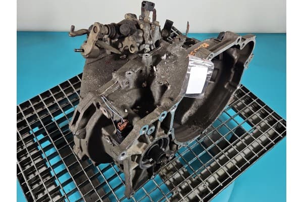 Caja de Cambios Manual W5M421Z4B2 Mitsubishi Outlander I 03-06 2.0 16V 4x4 usado