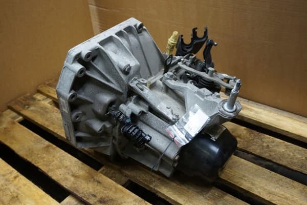 Caja de Cambios Dacia Duster II 1.6 Sce 2019 JR5065 JR5-065 320106830R usado