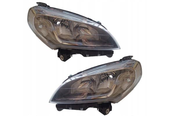 Juego de Faros para Fiat Doblo 2015-2021 usado