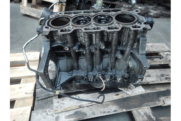 Bloque Inferior de Motor Citroën Peugeot 1.6 HDI 9H01 usado