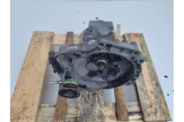 Caja de Cambios Manual VW Polo Iii lift 1.0 Mpi Cwn usado
