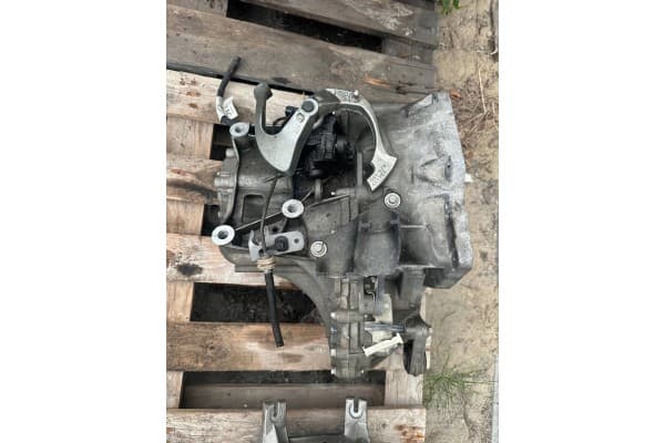 Caja de Cambios Manual Ford Focus MK4 1.5 Tdci JX6R7002BHB usado