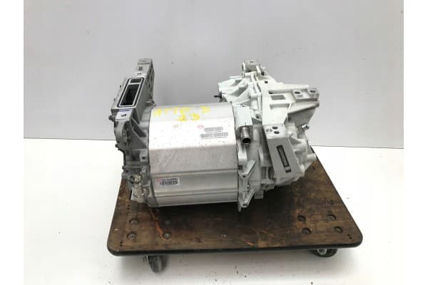 Motor eléctrico delantero Byd Atto 3 2024 SC2EM-2104010B TZ200XSQ usado