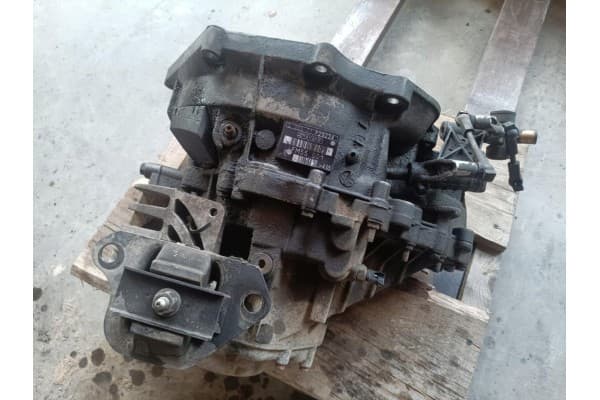 Caja de Cambios Manual Saab 9-5 95 y 2.0 T (B205E) FM55B01 usado